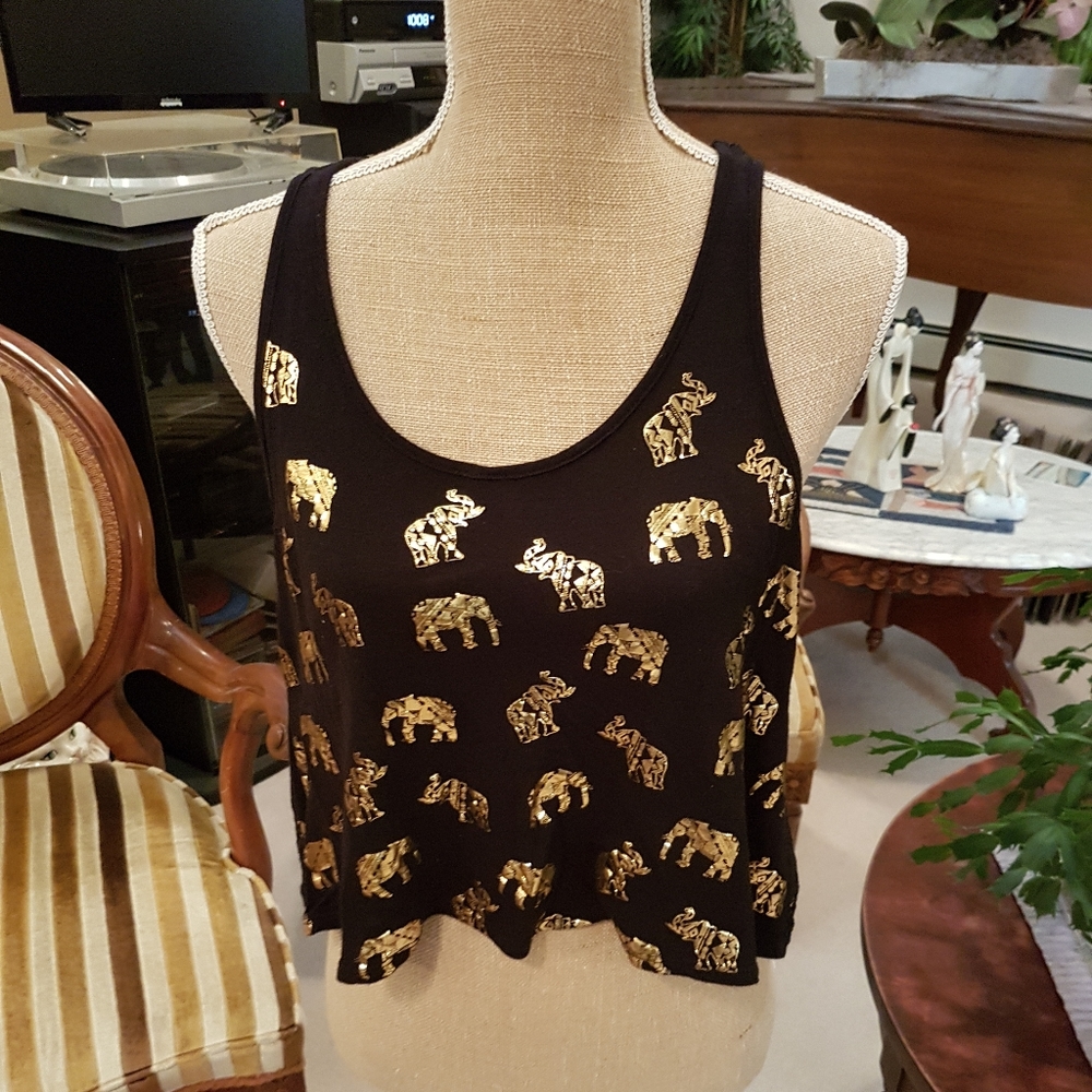 Sz Sm. Elephant Crop Top